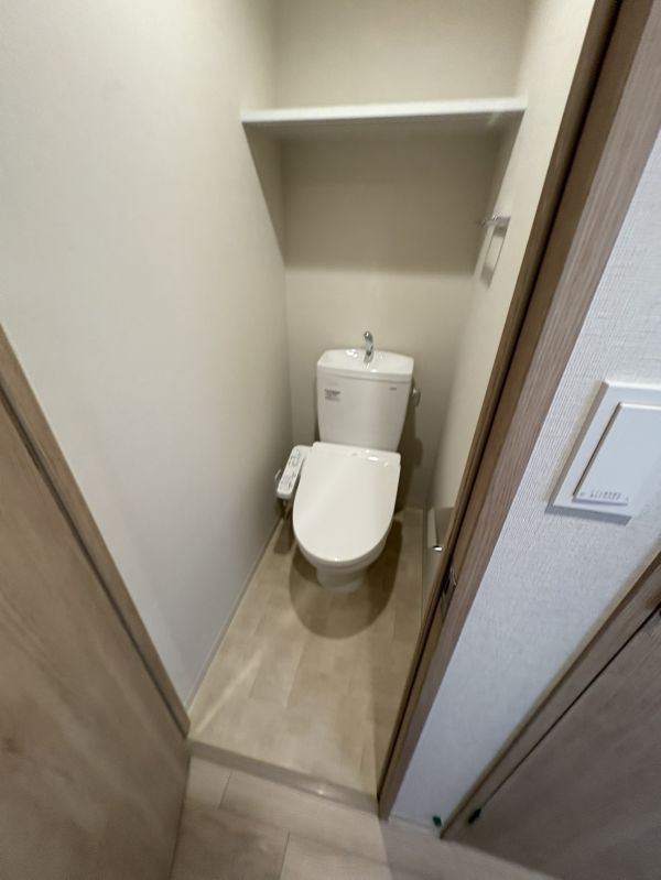プレサンス天王寺デルニエ1階1K トイレの画像