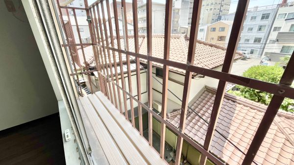 マンションイレブン3階1K ベランダの画像