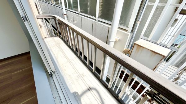 マンションイレブン5階1K ベランダの画像