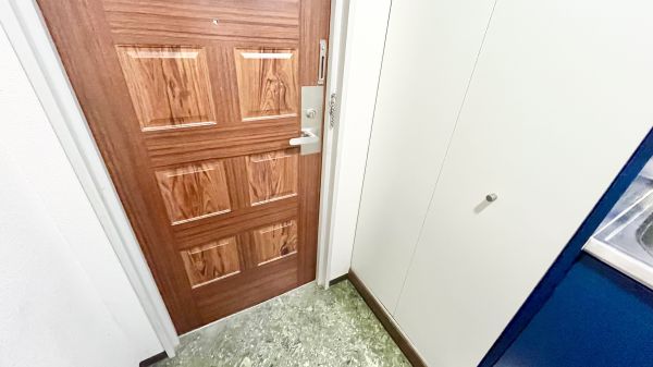 パラドール北加賀屋1階1R 玄関の画像