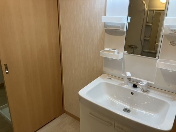 ラルゴ・コート1階3LDK 洗面所の画像