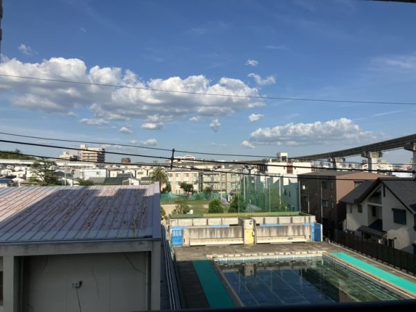 ローレル蛍池3階2DK 景観の画像