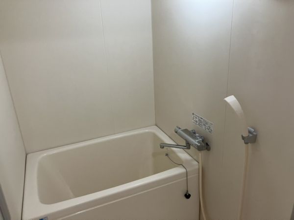 ローレル蛍池6階2LDK お風呂の画像