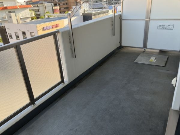 ファイブレジデンス西緑丘4階3LDK ベランダの画像