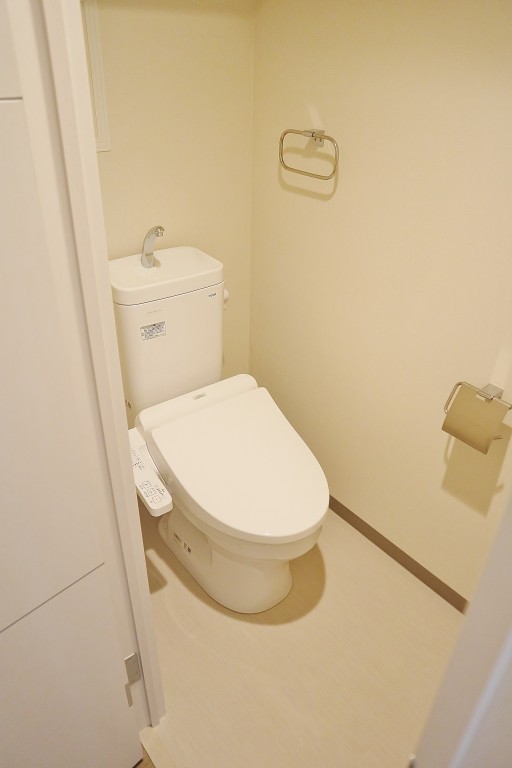 中条プレイス4階1LDK トイレの画像