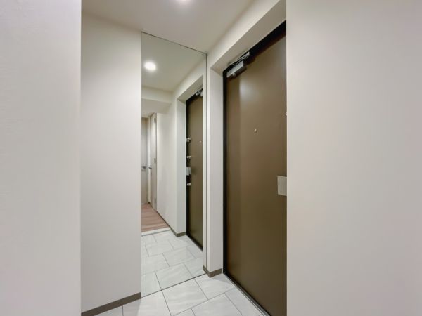 セイワパレス大阪城南6階2LDK 玄関の画像