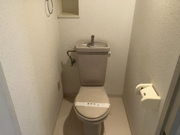 ジョイフルライフ泉丘3階3LDK トイレの画像