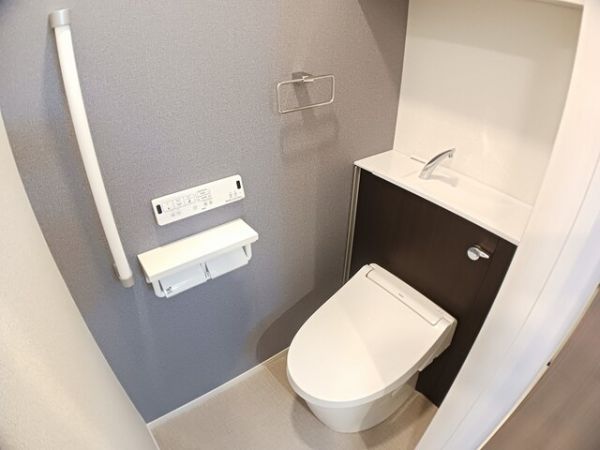 ヒカルサ堺市文珠橋通Ⅰ1階1K トイレの画像