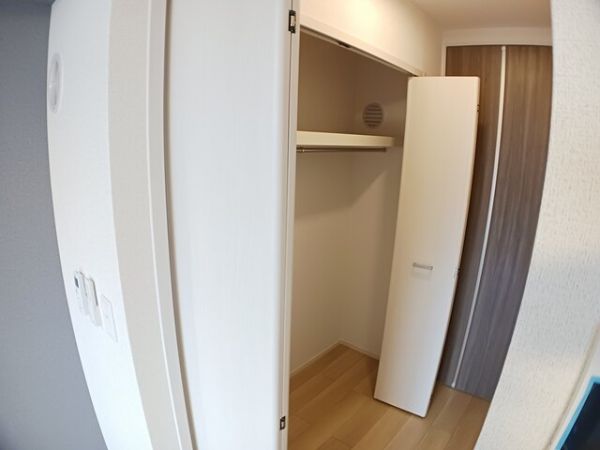 ヒカルサ堺市文珠橋通Ⅰ3階1K 収納の画像