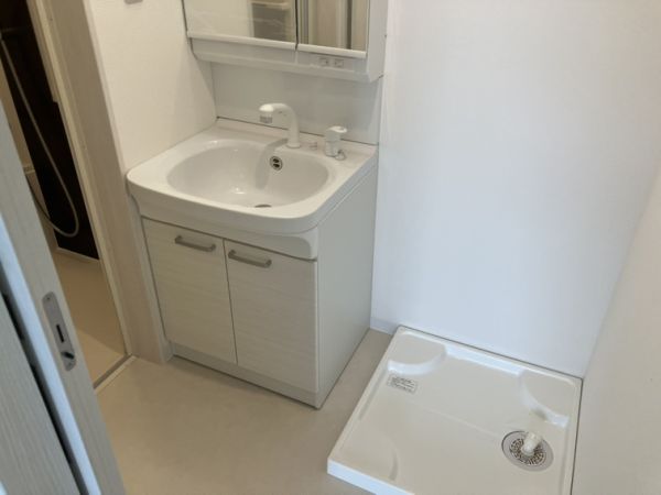 Villa　41　YAMATE　SUITA3階2LDK 洗面所の画像
