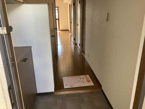 マジョール松崎町5階2LDK 玄関の画像