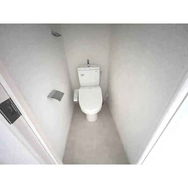 Splendide NAMBAIII11階1K トイレの画像