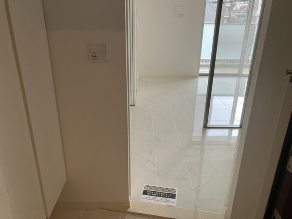 Innosent Doyama4階1R 玄関の画像