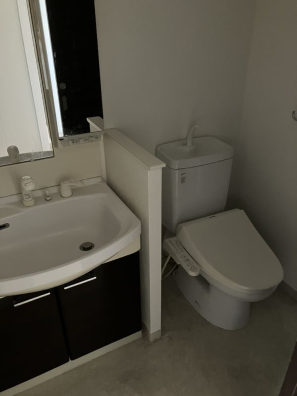 クラウンハイム北心斎橋フラワーコート8階1K トイレの画像