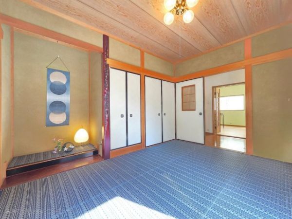 メゾン・ド・アンティークさつき台1階4LDK以上 部屋②の画像