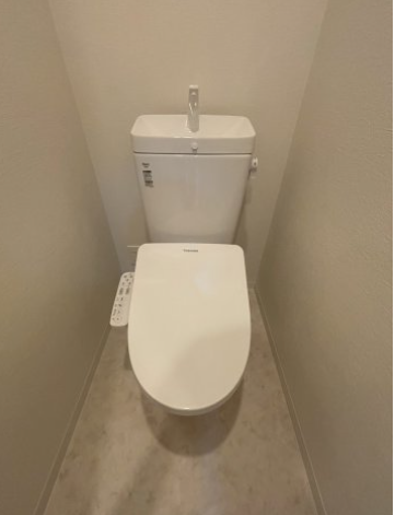 スプランディッド上本町WEST15階2LDK トイレの画像