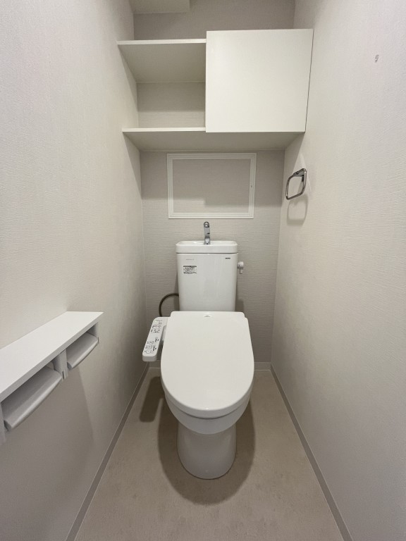 ディエスベアティ久宝寺口8階2LDK トイレの画像