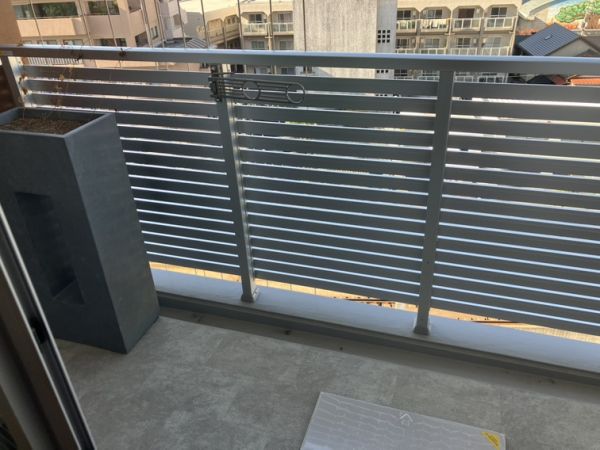 エメルミナ豊中岡町8階1K ベランダの画像