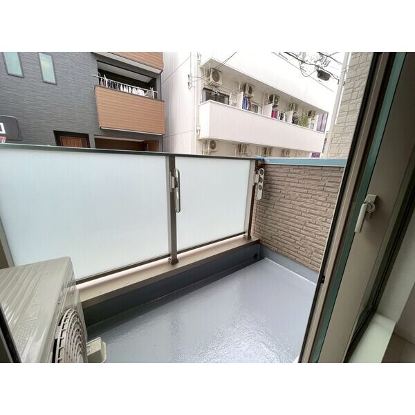DEAR KINDAI02階1DK ベランダの画像