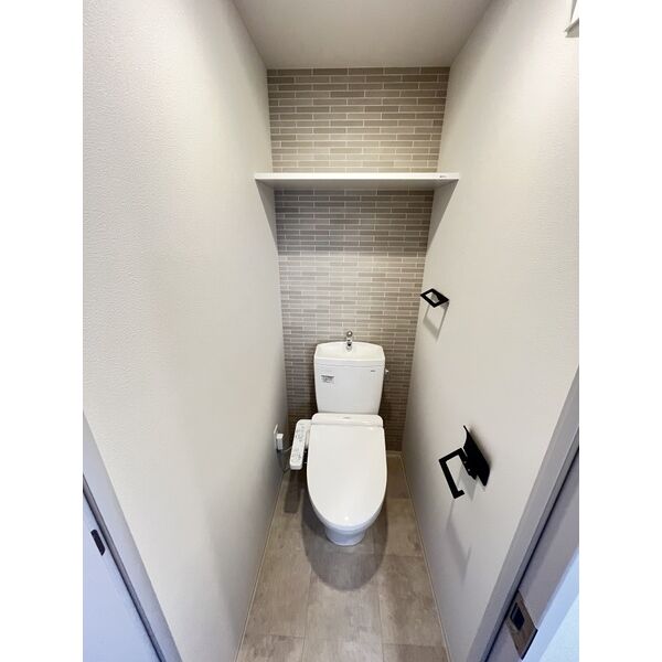 レジュールアッシュ塚本レジデンス9階1K トイレの画像