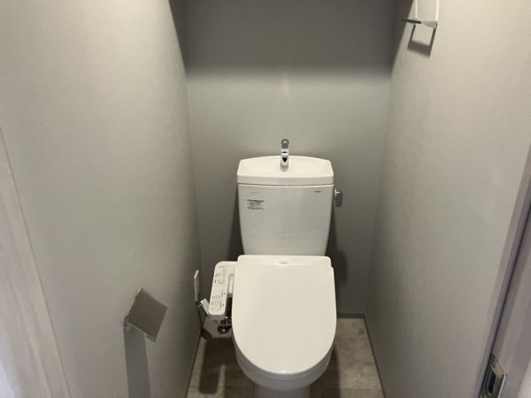 ブランシエスタ南吹田パークサイド4階1LDK トイレの画像