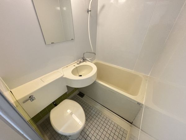 エステイトビル5階1R 洗面所の画像