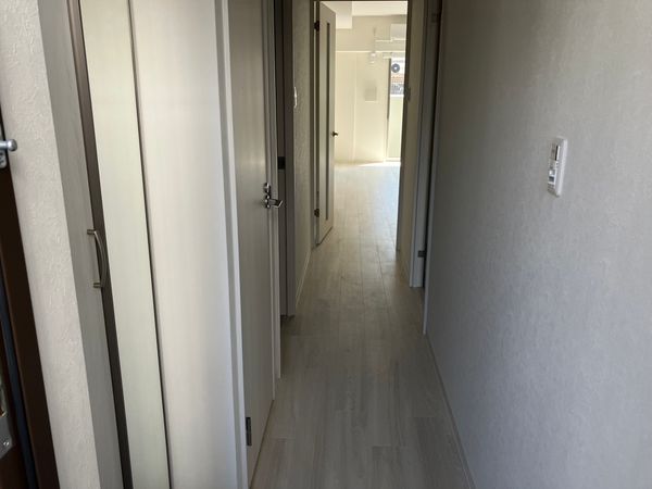GROOVE豊中レジデンス1階2LDK 玄関の画像