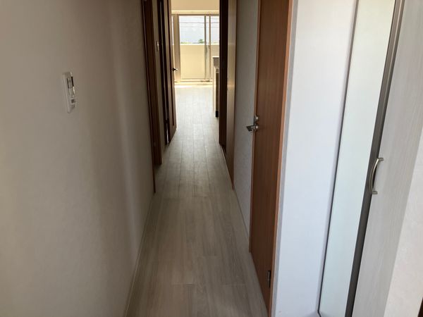 GROOVE豊中レジデンス2階2LDK 玄関の画像
