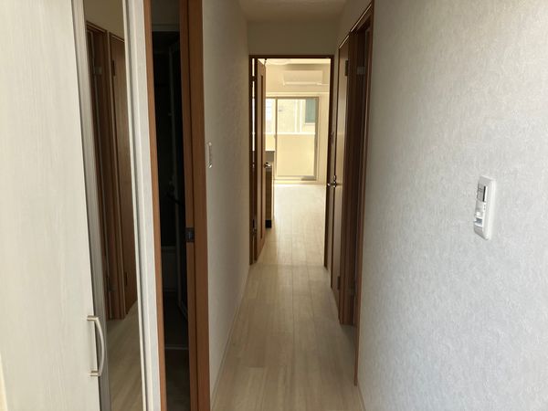 GROOVE豊中レジデンス2階2LDK 玄関の画像