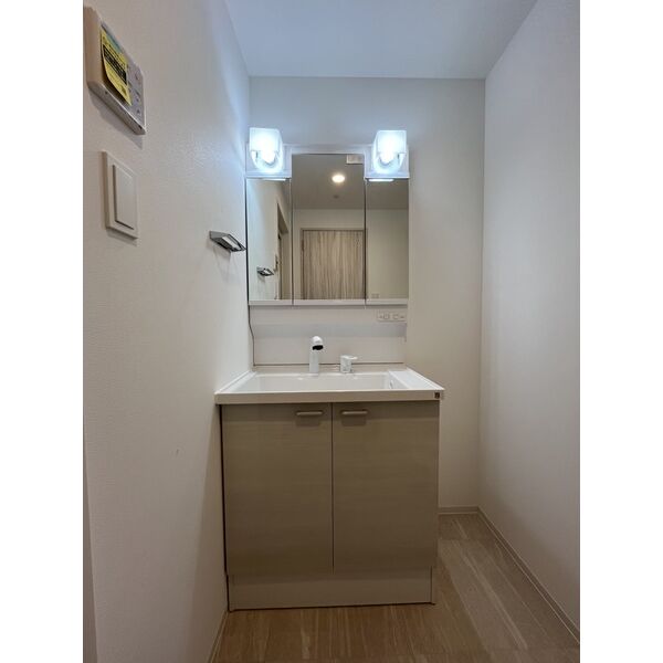ルフォンプログレ南森町4階2LDK 洗面所の画像