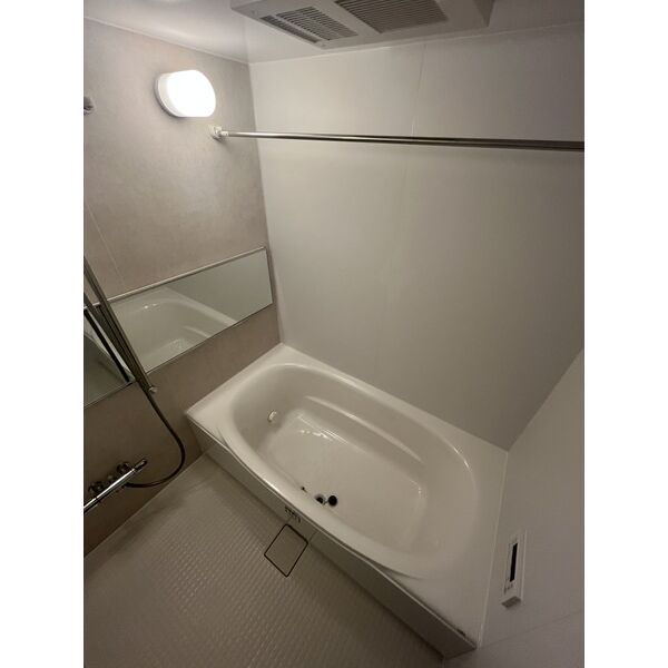 スプランディッド大阪NAMBA LINE11階3LDK お風呂の画像