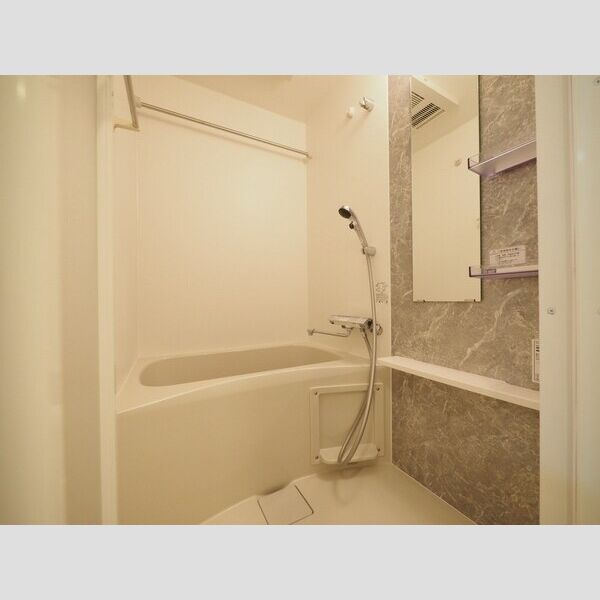 エスリード難波VALORE12階1K お風呂の画像