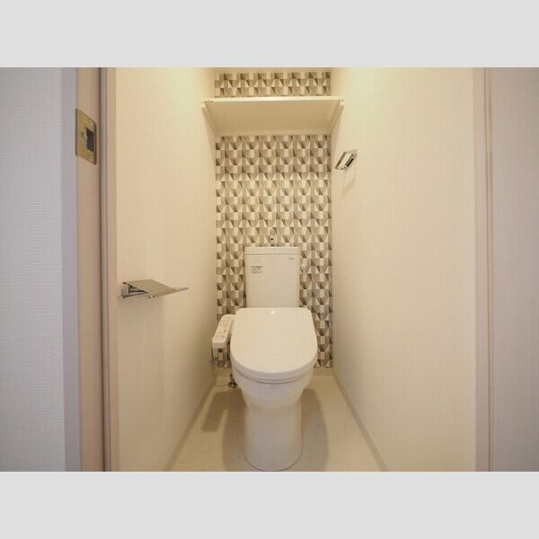 エスリード難波VALORE10階1K トイレの画像