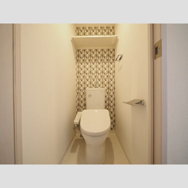 エスリード難波VALORE12階1K トイレの画像