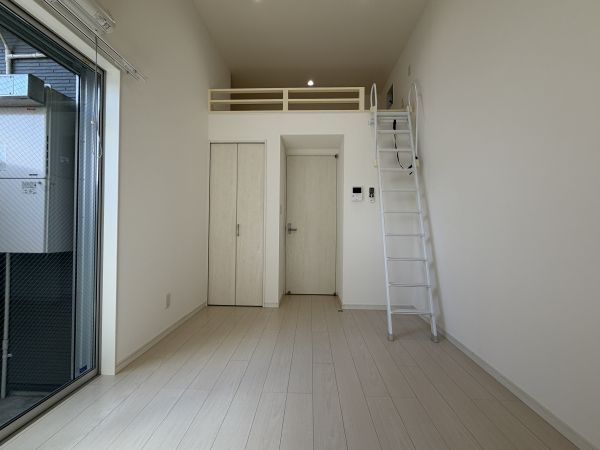 casa fiore1階1K リビングの画像