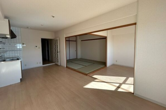ラ・メール鉢塚3階2LDK 部屋①の画像