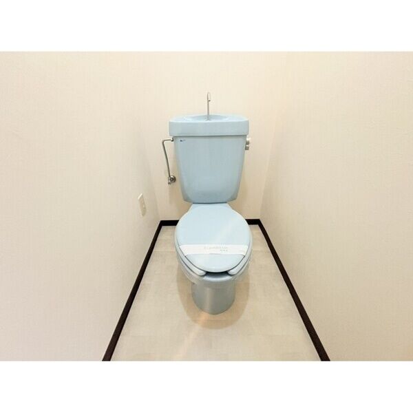コートTAKUMI02階1K トイレの画像